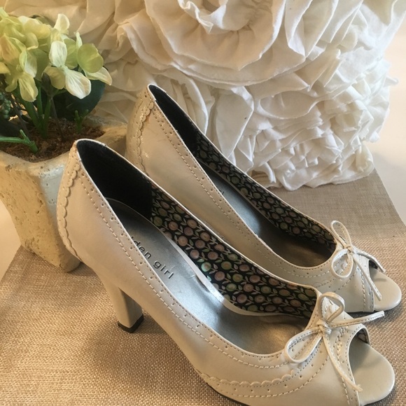 ✨Madden Girl✨Patent Leather Peep Toe Pumps (7.5) - Picture 3 of 6